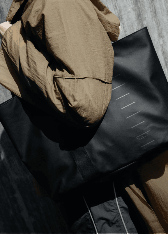 Essential Tote 16L