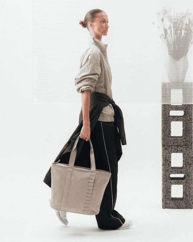 Essential Tote 20L